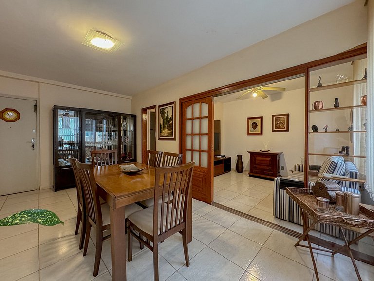 Apartamento lindo e amplo no Leblon