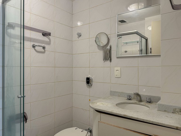 Apartamento lindo e amplo no Leblon
