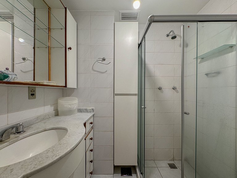 Apartamento lindo e amplo no Leblon