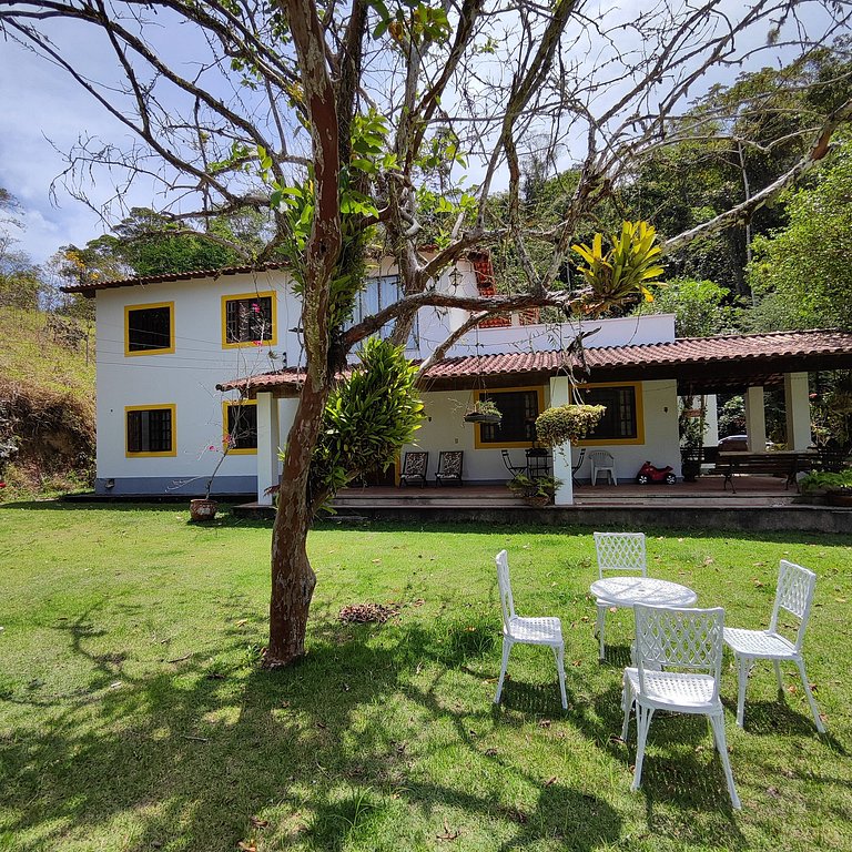 Casa de Campo Com Piscina e Churrasqueira