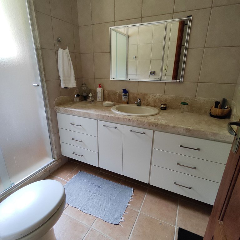 Casa de Campo Com Piscina e Churrasqueira