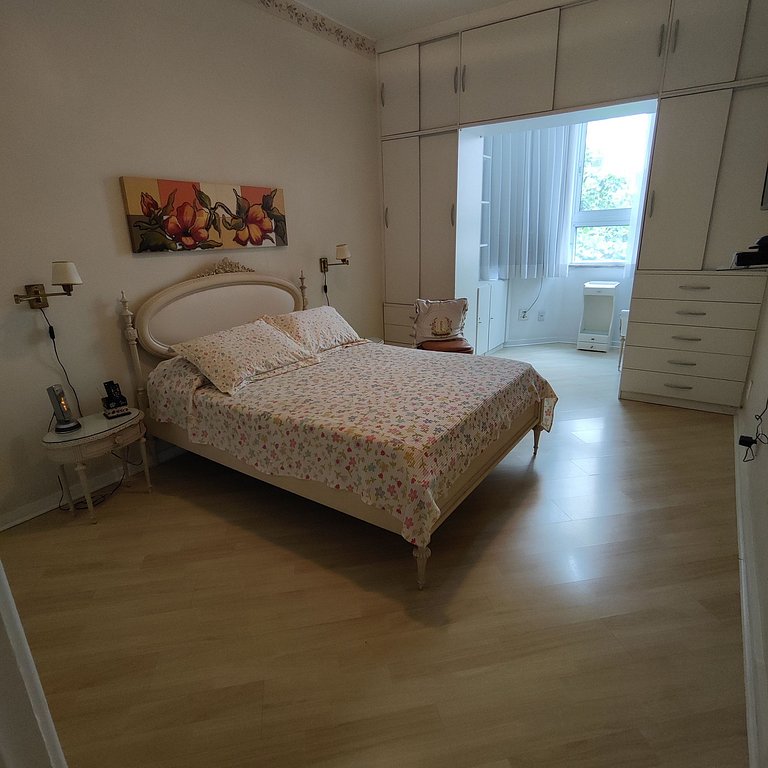 Luxuoso Apartamento 3 quartos na Praia do Leme