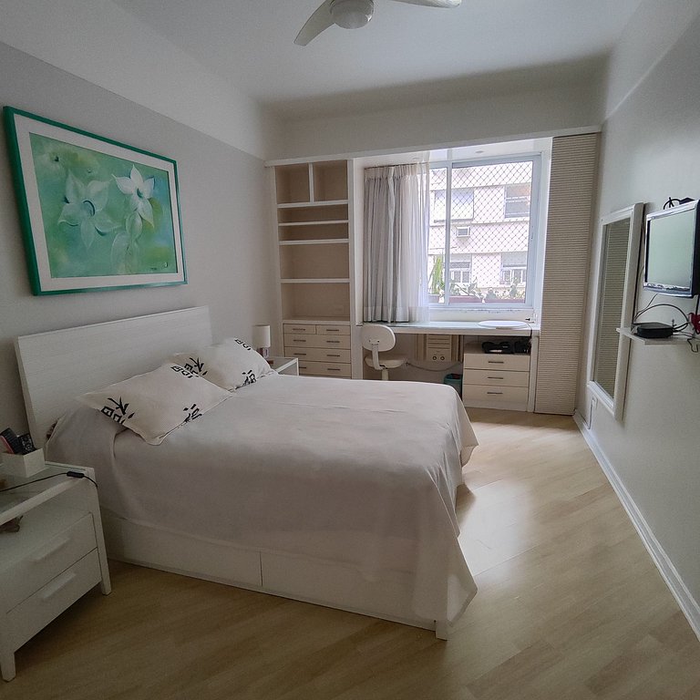 Luxuoso Apartamento 3 quartos na Praia do Leme