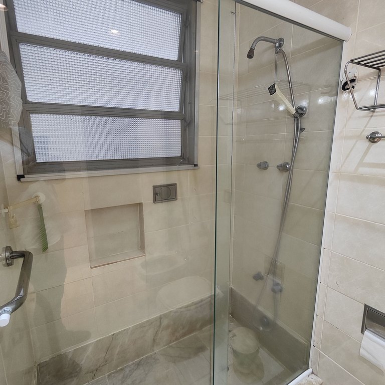 Luxuoso Apartamento 3 quartos na Praia do Leme