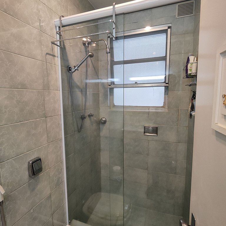 Luxuoso Apartamento 3 quartos na Praia do Leme