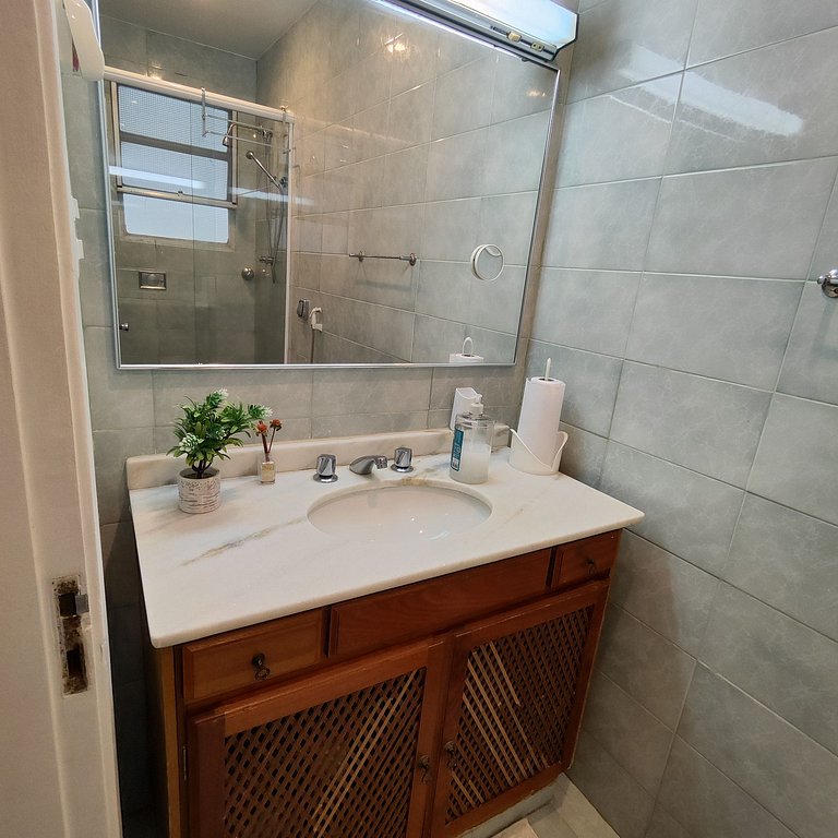 Luxuoso Apartamento 3 quartos na Praia do Leme