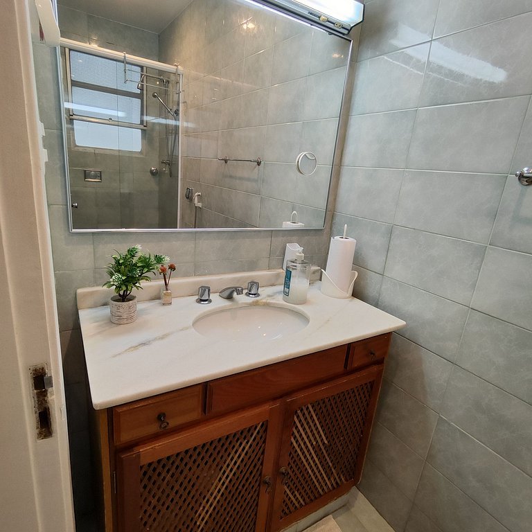 Luxuoso Apartamento 3 quartos na Praia do Leme