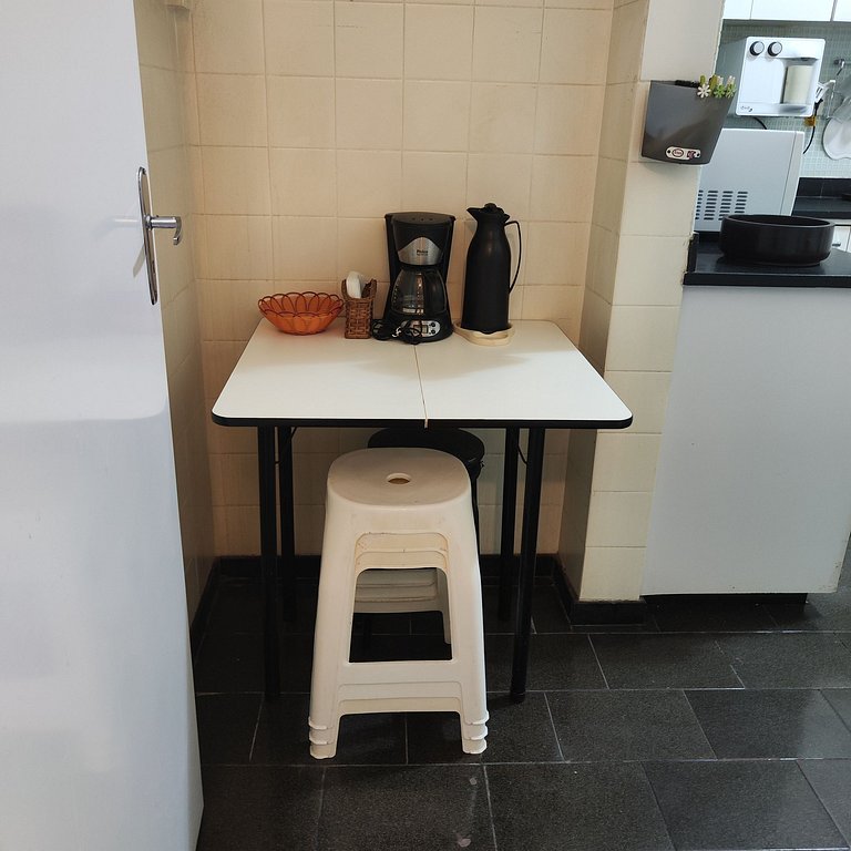Luxuoso Apartamento 3 quartos na Praia do Leme