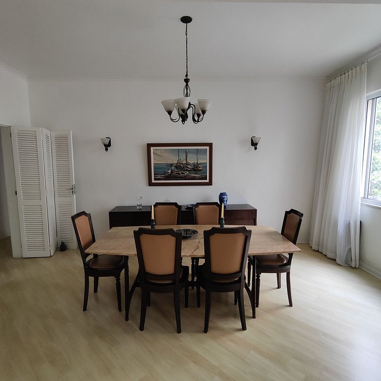 Luxuoso Apartamento 3 quartos na Praia do Leme