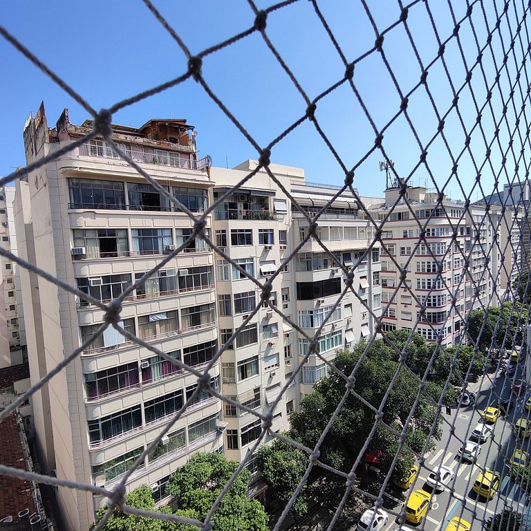 Apto completo no coração de Copacabana