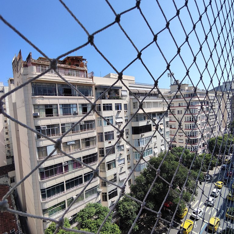 Apto completo no coração de Copacabana