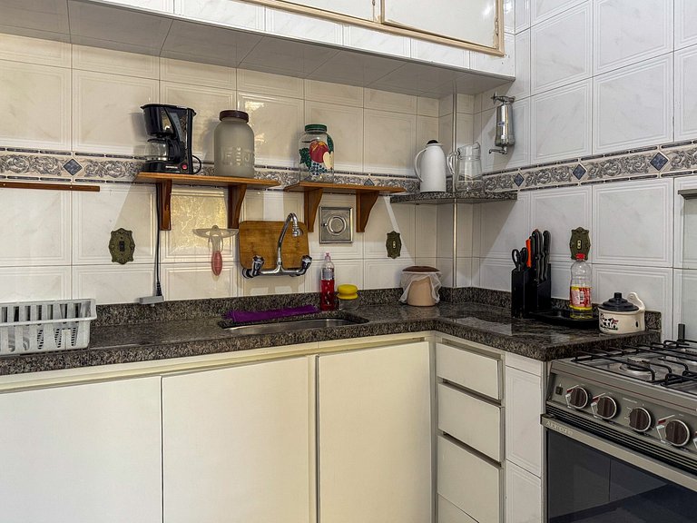Apartamento completo perto da Praia de Copacabana