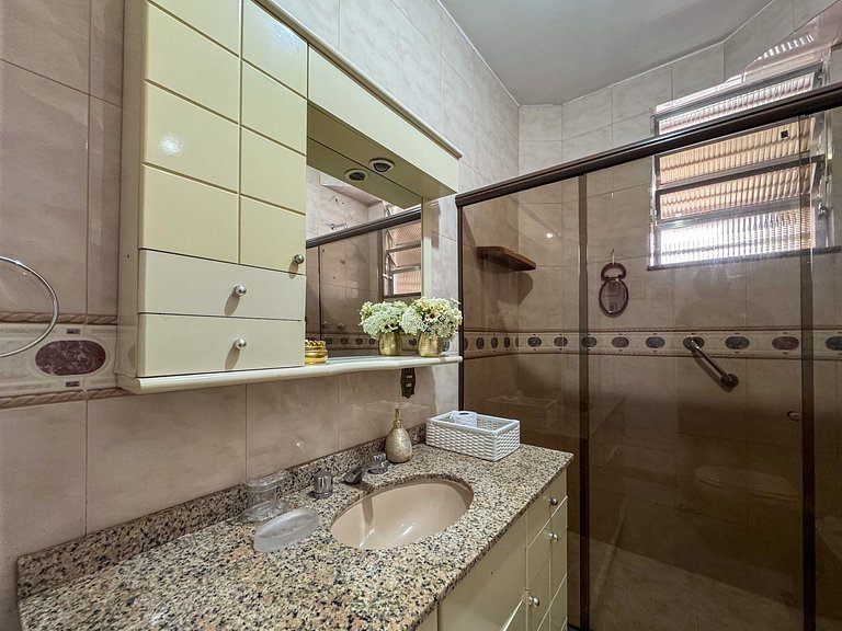 Apartamento completo perto da Praia de Copacabana
