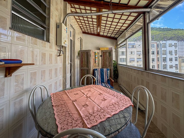 Apartamento completo perto da Praia de Copacabana