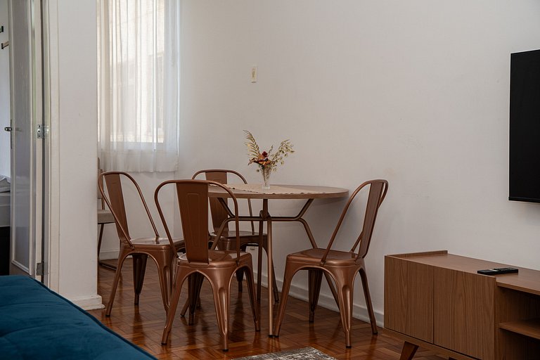 Apartamento Completo a 2 minutos da Praia do Leme