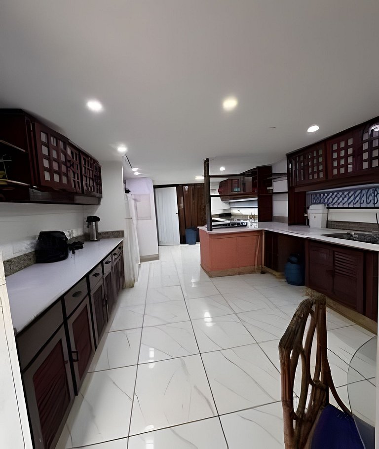Mansão de Luxo na Barra / 50 pessoas + Eventos