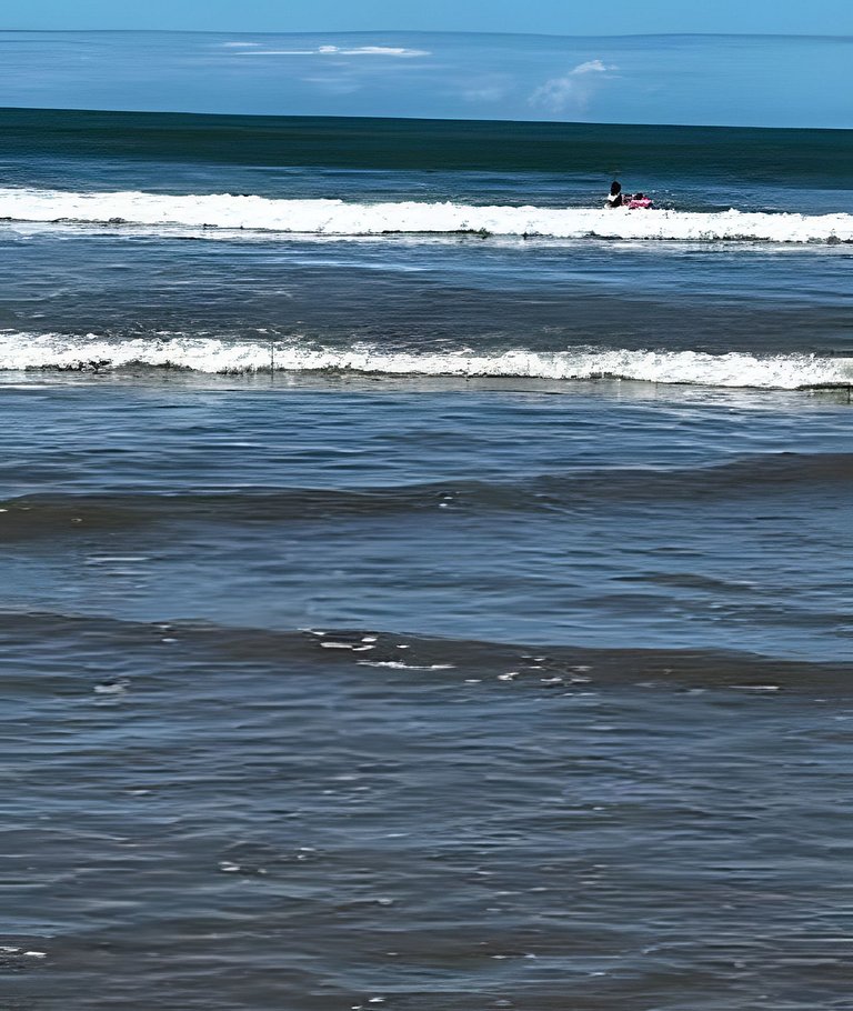 Casa duplex c/ praia particular.