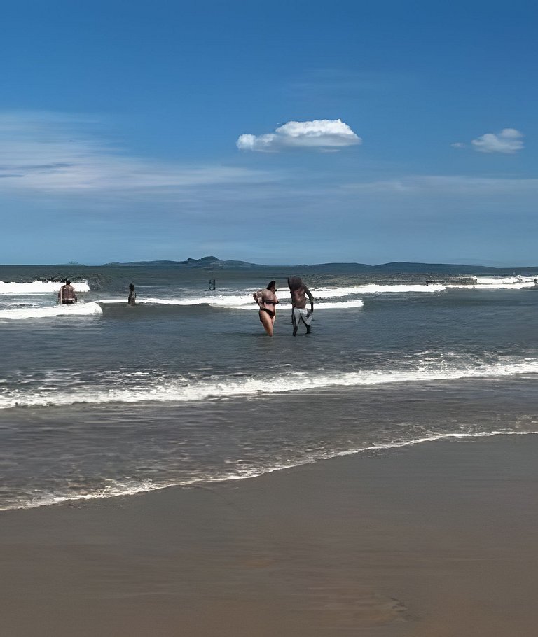Casa duplex c/ praia particular.