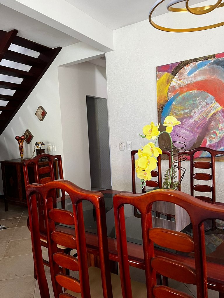 Casa duplex c/ praia particular.