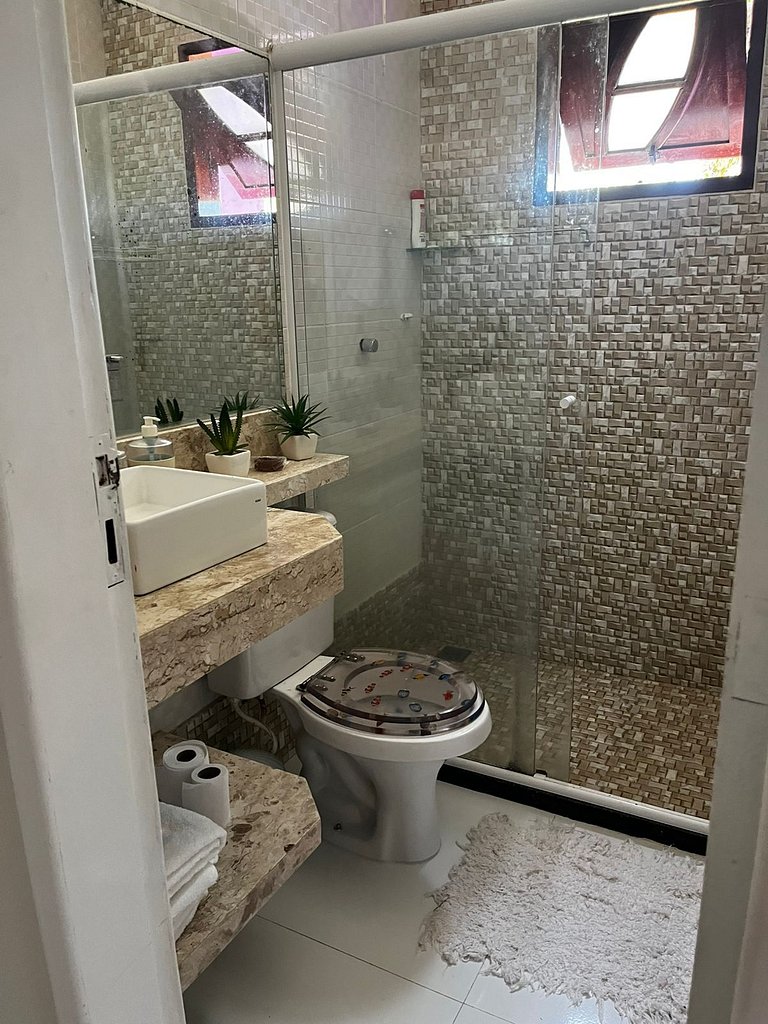 Casa duplex c/ praia particular.