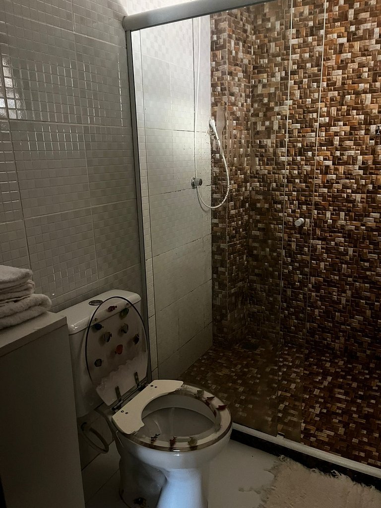 Casa duplex c/ praia particular.