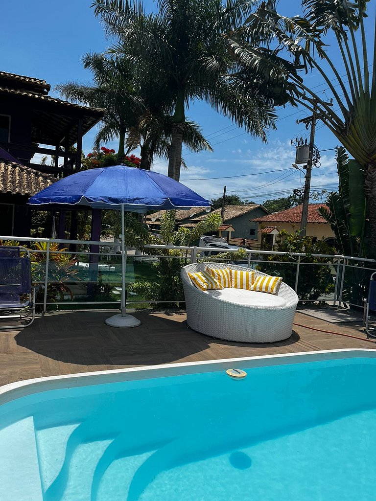 Casa duplex c/ praia particular.