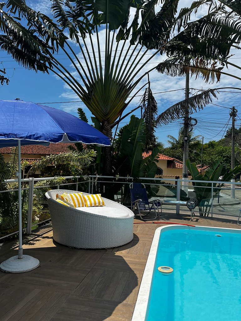 Casa duplex c/ praia particular.